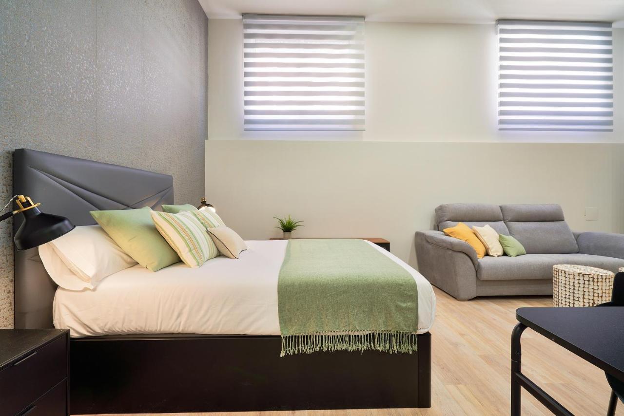 Del Parque Flats Estudio Capuchinos Malaga Luaran gambar