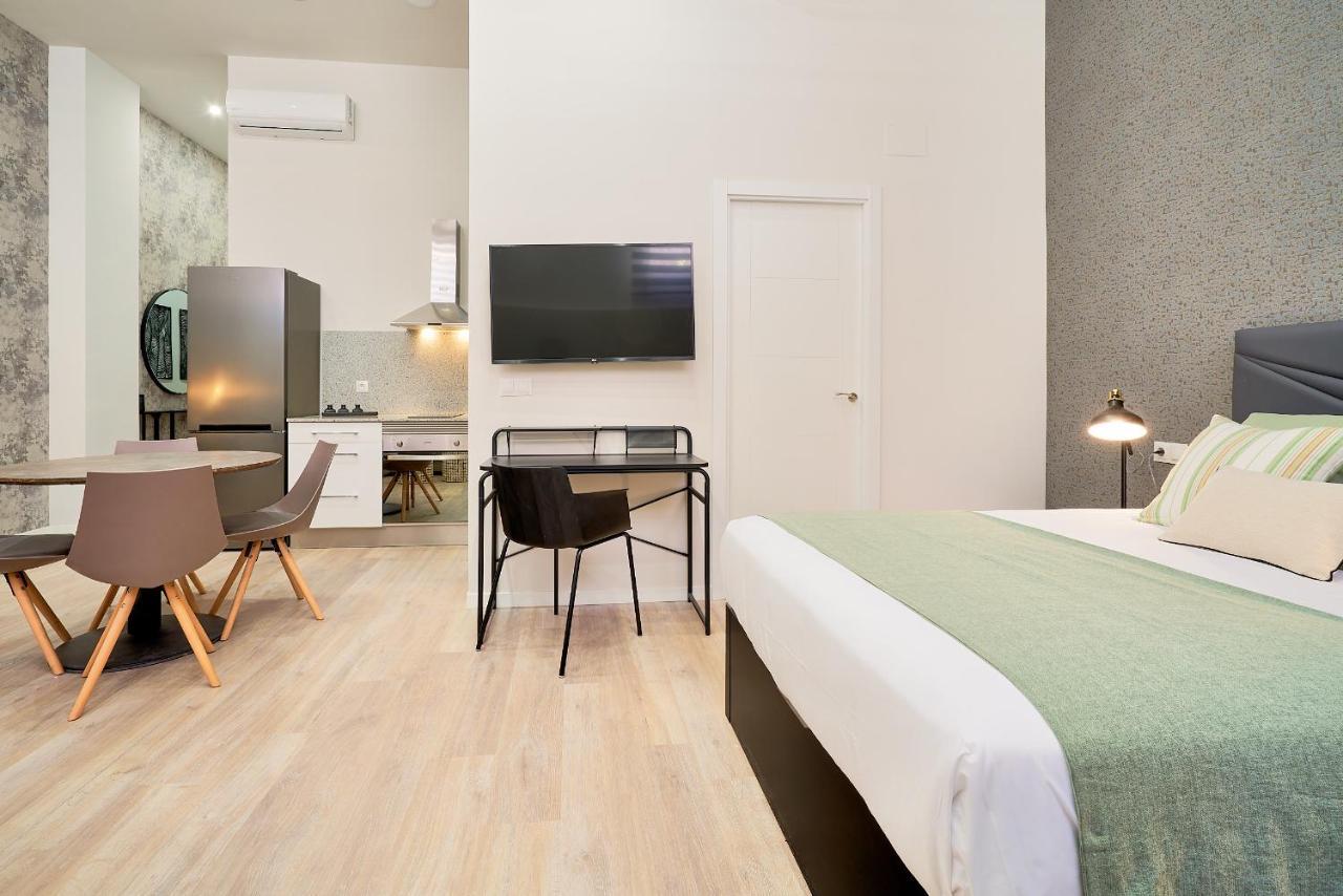 Del Parque Flats Estudio Capuchinos Malaga Luaran gambar
