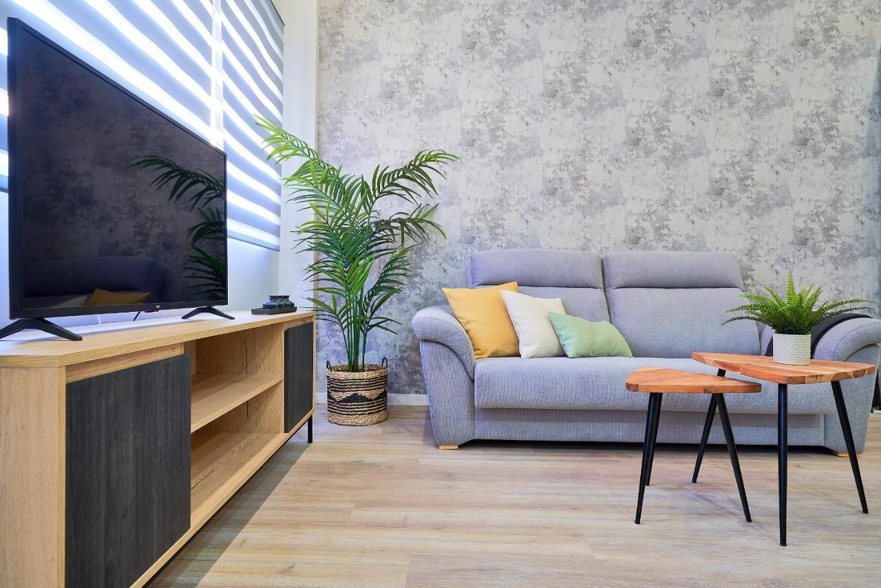 Del Parque Flats Estudio Capuchinos Malaga Luaran gambar